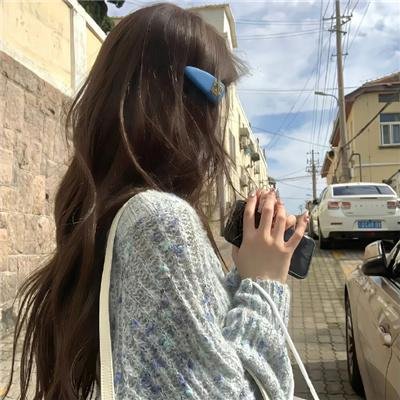 她藏起孕肚离婚，总裁全球疯找